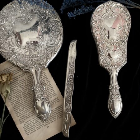 Set Tocador 3 Piezas International Silver Company Hong Kong Espejo Cepillo Porta Peine Caja Original